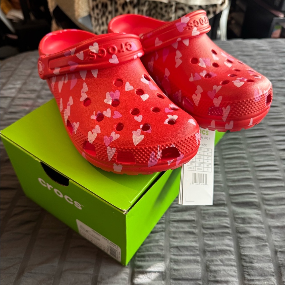 Crocs Valentine’s Day Red Hearts
